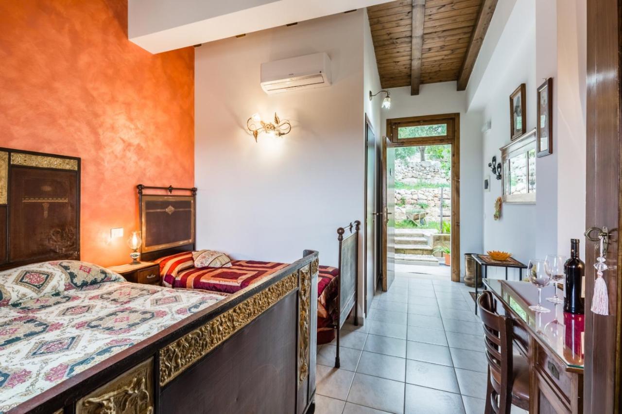 Agriturismo Monte Criscione アヴォラ エクステリア 写真