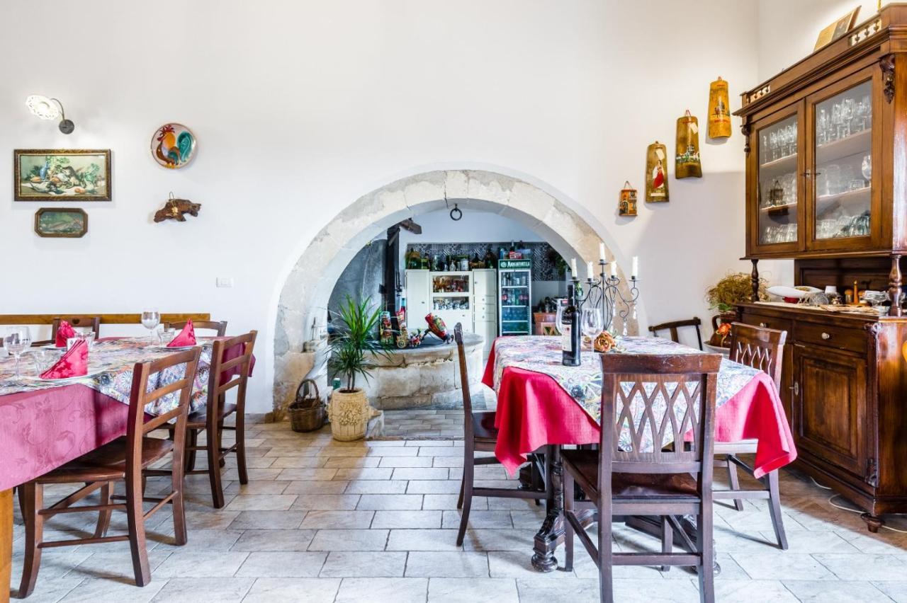 Agriturismo Monte Criscione アヴォラ エクステリア 写真
