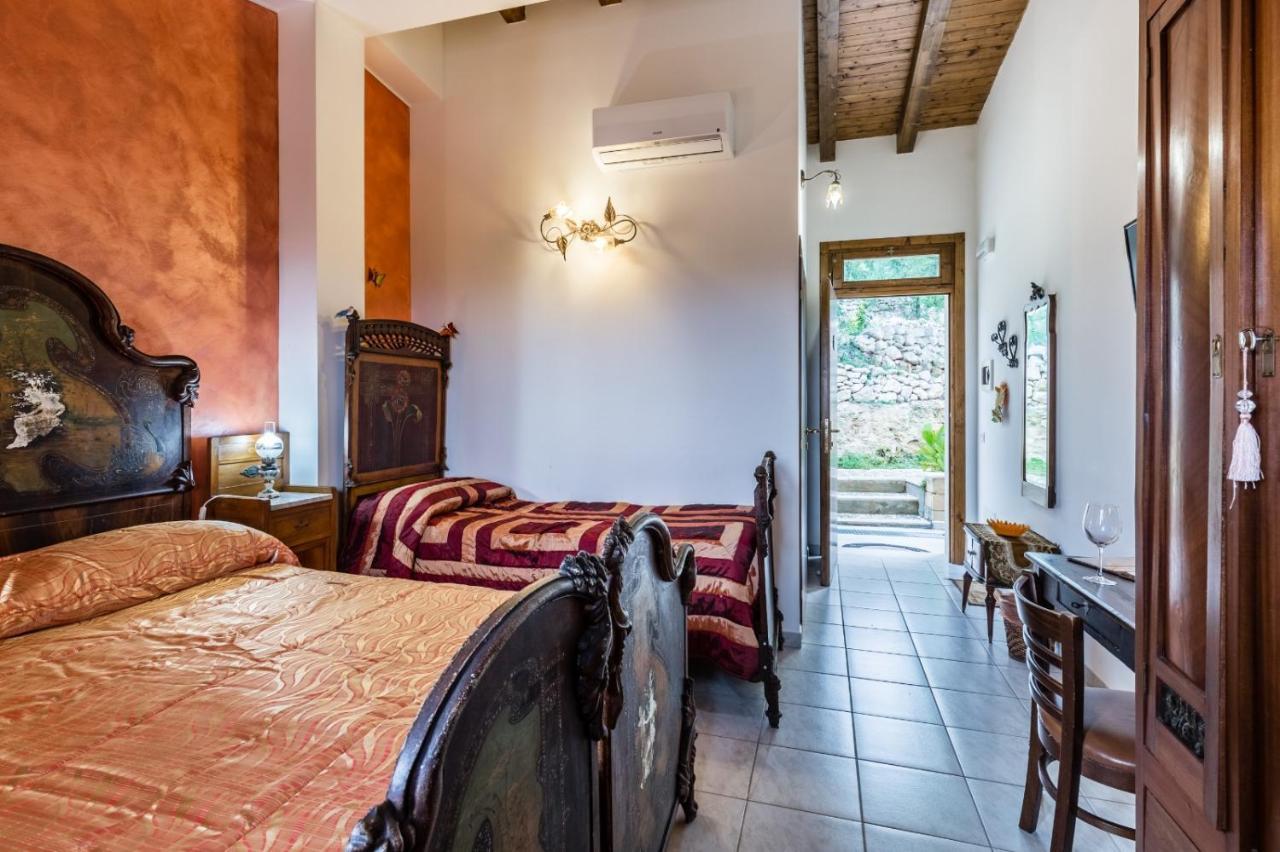 Agriturismo Monte Criscione アヴォラ エクステリア 写真