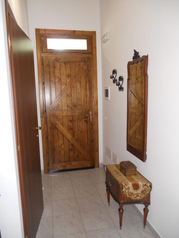 Agriturismo Monte Criscione アヴォラ エクステリア 写真