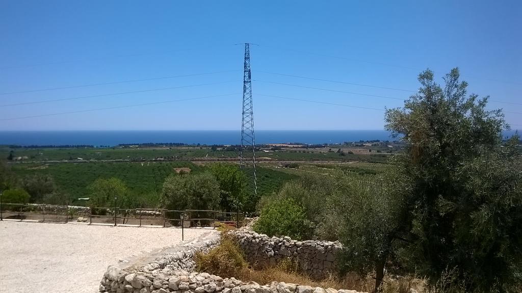 Agriturismo Monte Criscione アヴォラ エクステリア 写真
