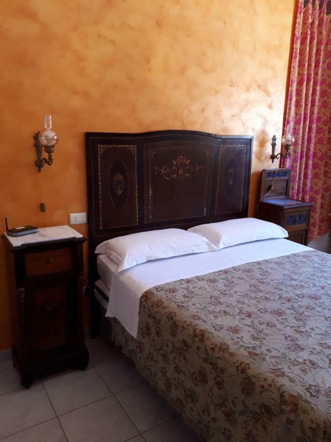 Agriturismo Monte Criscione アヴォラ エクステリア 写真