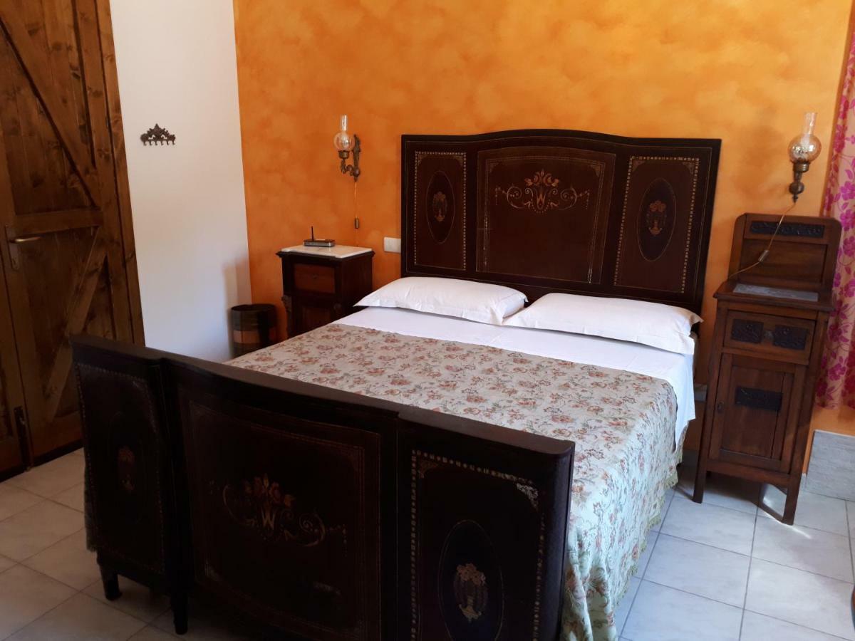 Agriturismo Monte Criscione アヴォラ エクステリア 写真